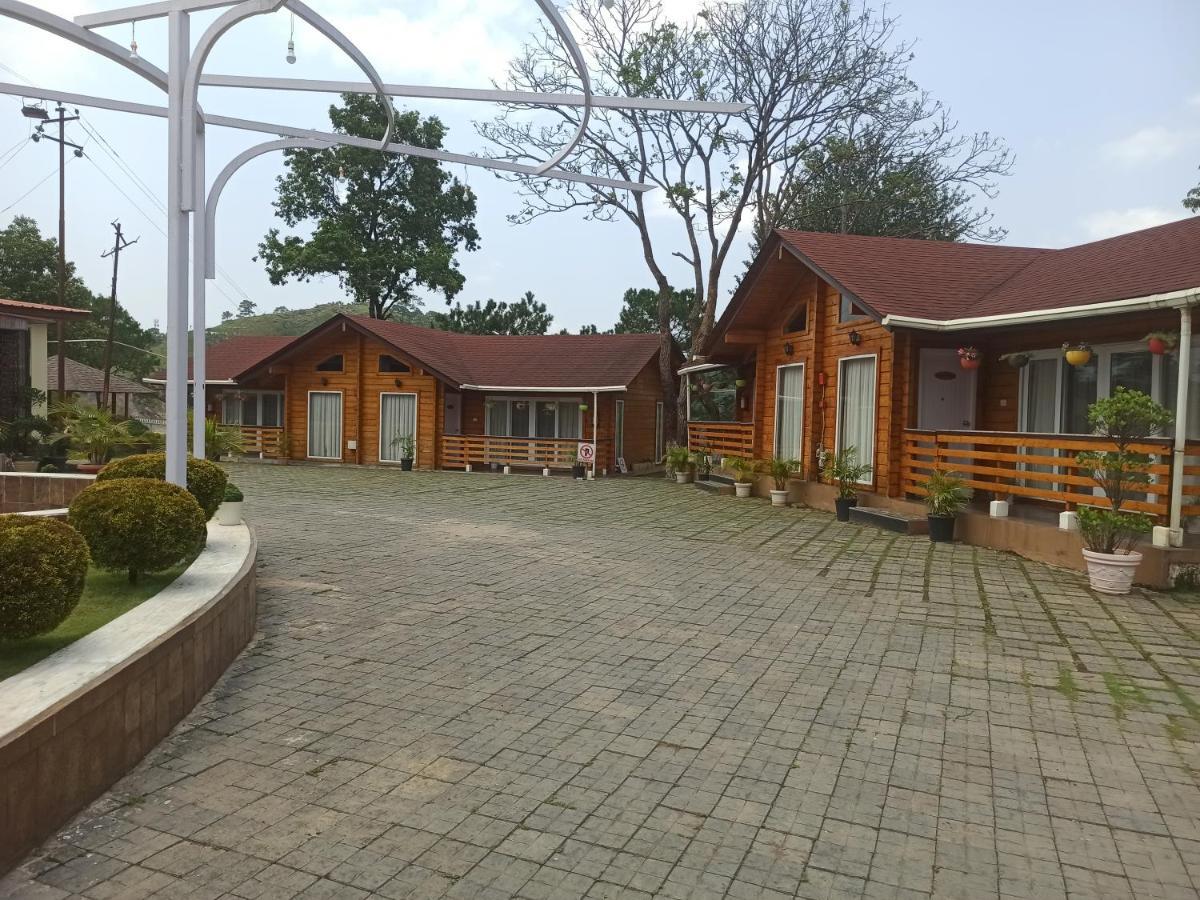 Ri Shat Sngi Orchid Resort By World Choice シロン エクステリア 写真